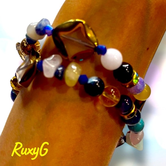 594 .Gold and Blue Crescent Moon Bracelet Set - Picture 6 of 10